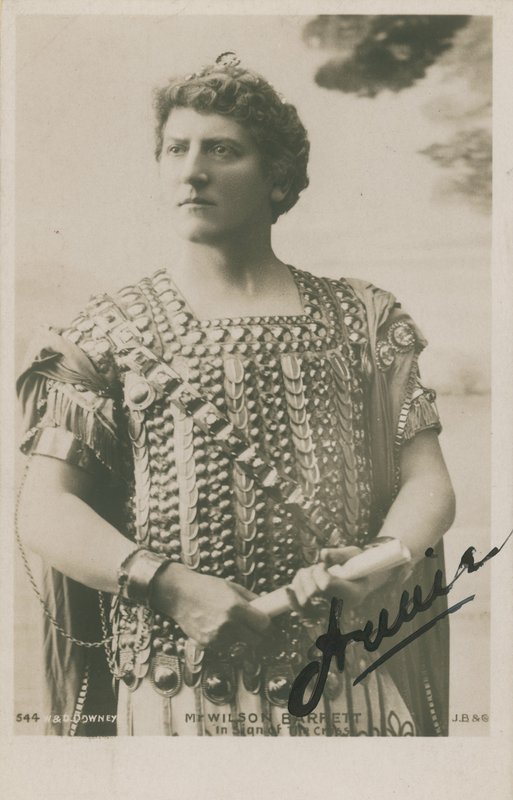 Bay Wilson Barrett, Haç İşaretinde Marcus by English Photographer