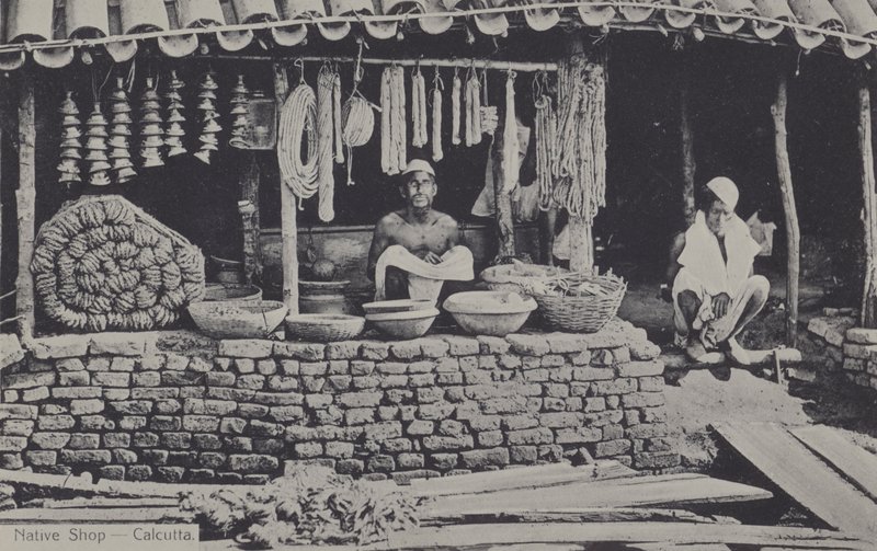Yerli dükkan, Kalküta, Hindistan (s/b fotoğraf) by English Photographer
