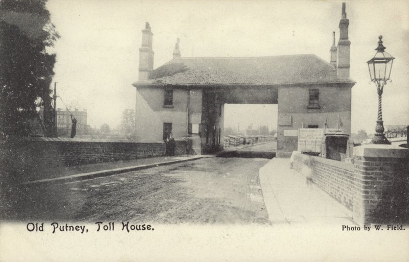 Eski Pulteney, Toll House by English Photographer