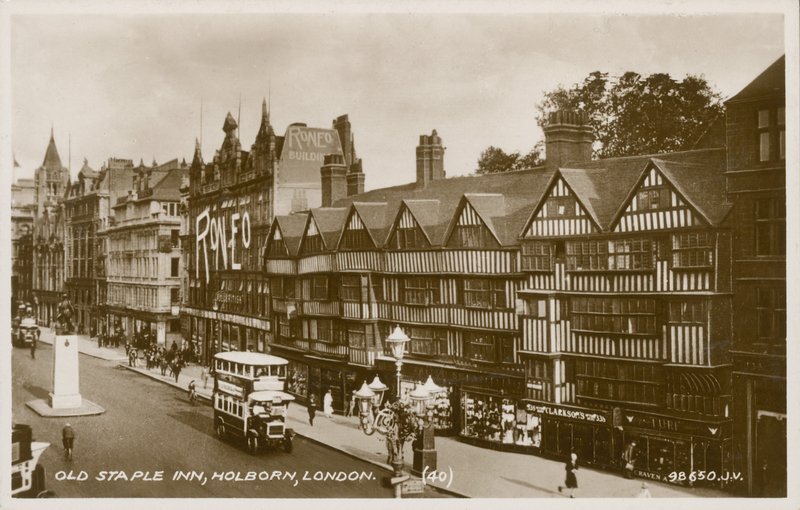 Old Staple Inn, Holborn, Londra by English Photographer
