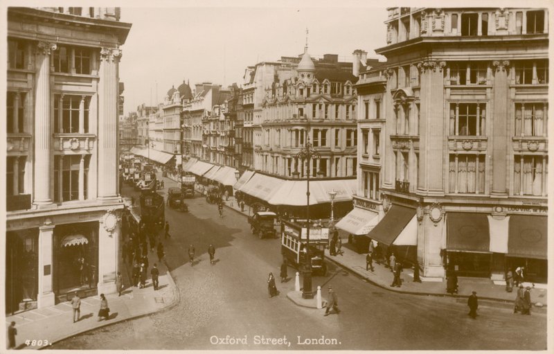Oxford Caddesi by English Photographer