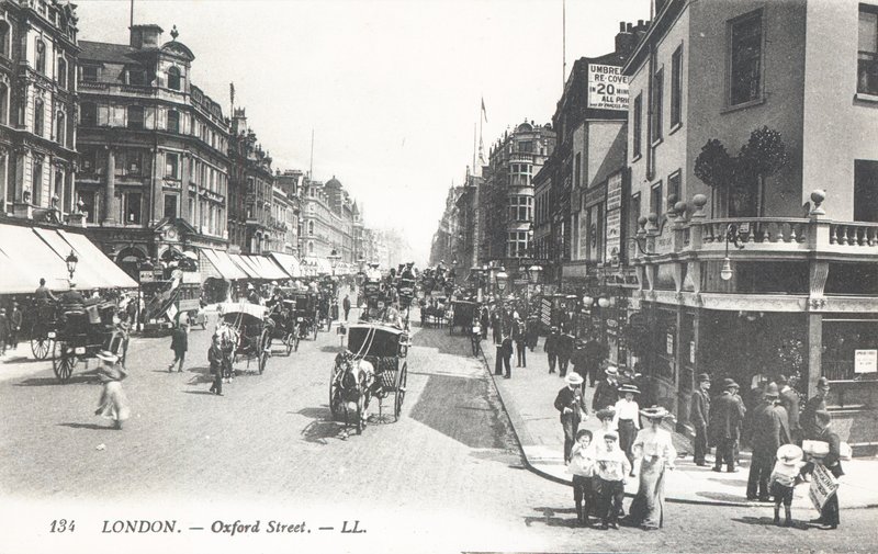 Oxford Caddesi by English Photographer