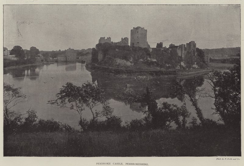 Pembroke Kalesi, Pembrokeshire by English Photographer