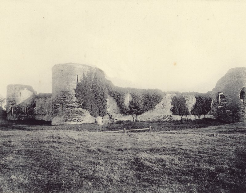 Pevensey Kalesi by English Photographer