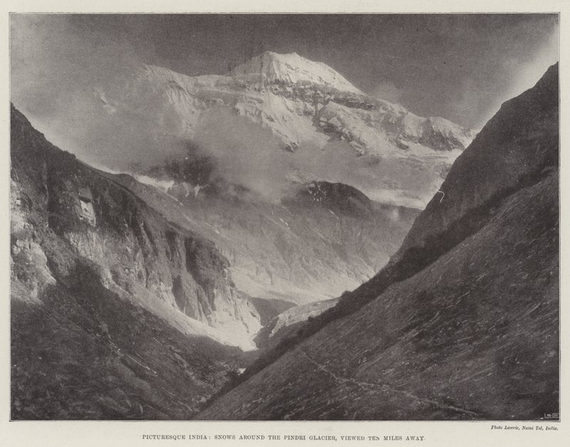 Pitoresk Hindistan, Pindri Buzulu çevresindeki Karlar, On Mil öteden görüntülendi by English Photographer