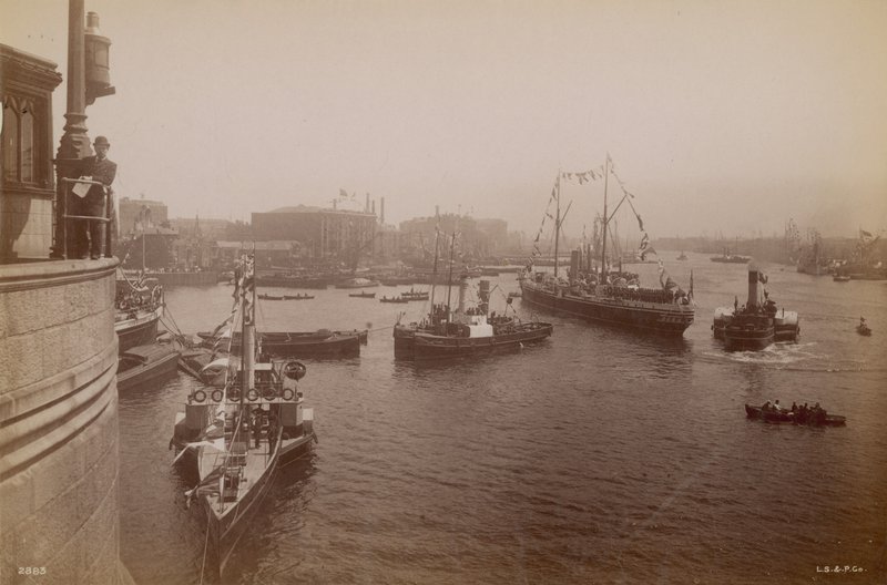 Thames manzaralı kartpostal by English Photographer