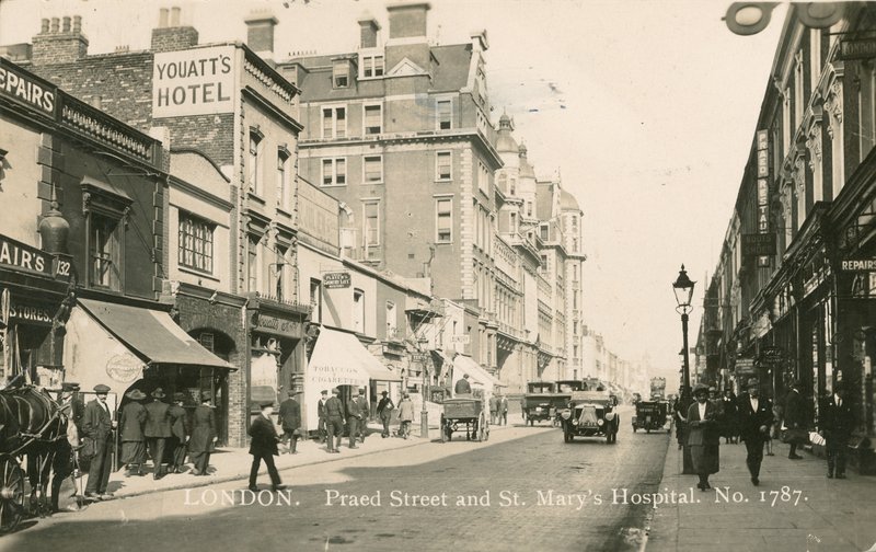 Praed Street ve St Marys Hastanesi, Londra by English Photographer