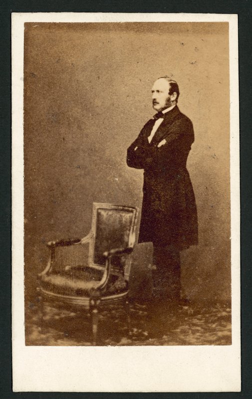 Prens Albert, bir sandalyenin arkasında duruyor (s/b fotoğraf) by English Photographer