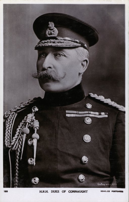 Prens Arthur, Connaught Dükü, Kraliçe Victoria ve Prens Albert