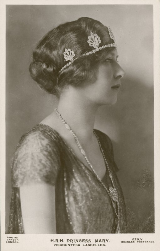 Prenses Mary, Vikontes Lascelles (s/b fotoğraf) by English Photographer