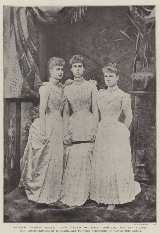 Hessen-Darmstadt Büyük Düşesi Prenses Victoria Melita ve Kızkardeşleri, Romanya Veliaht Prensesi ve Saxe-Coburg-Gotha Prensesi Alexandra by English Photographer