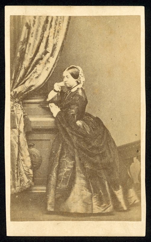 Kraliçe Viktorya by English Photographer