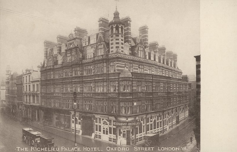 Richelieu Palace Hotel, Oxford Street, Londra B (s/b fotoğraf) by English Photographer