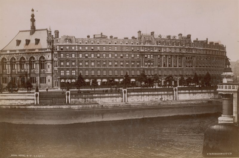 Royal Otel, Londra by English Photographer