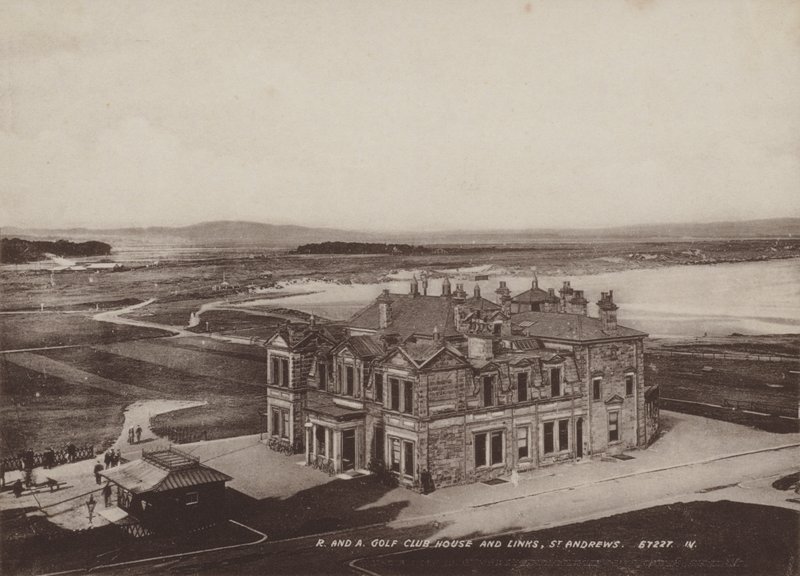 Kraliyet ve Antik Golf Kulübü Evi ve Bağlantıları, St Andrews by English Photographer