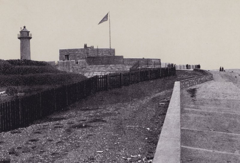 Southsea Kalesi (s/b fotoğraf) by English Photographer
