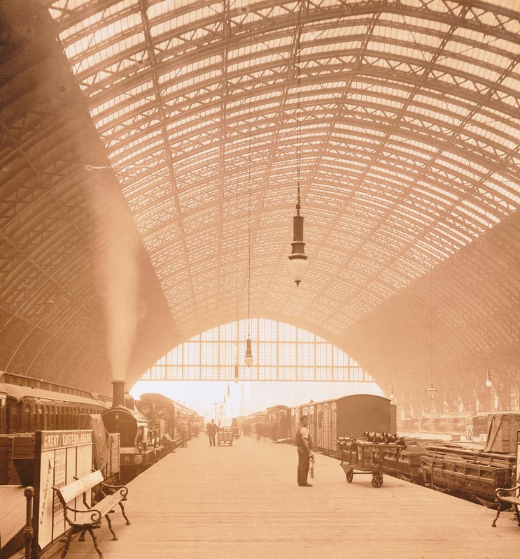 St Pancras İstasyonu, Londra by English Photographer