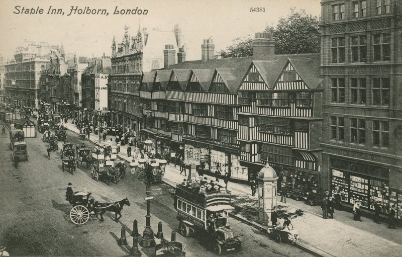 Staple Inn, Holborn, Londra by English Photographer