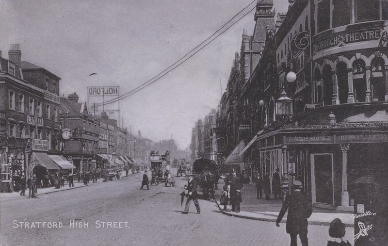 Stratford, High Street, Borough Theatre ile (s/b fotoğraf) by English Photographer