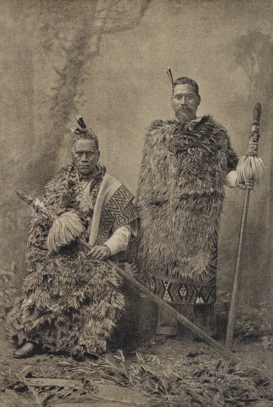 Tawhiao, Maori Kralı ve Binbaşı Wiremu Te Wheoro (s/b fotoğraf) by English Photographer