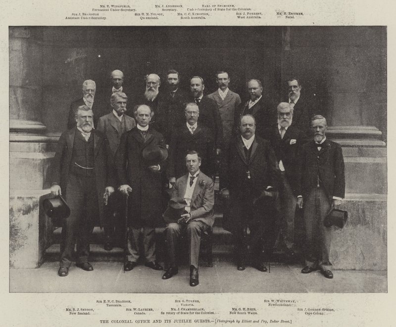 Koloni Ofisi ve Jübile Misafirleri by English Photographer