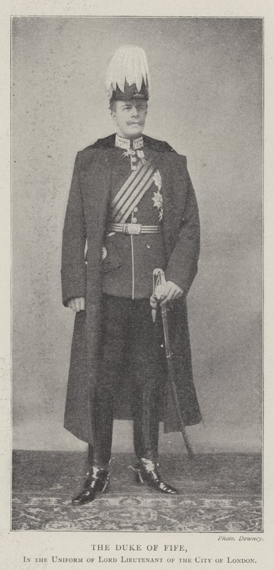 Fife Dükü, Londra Şehri Lord Teğmen Üniforması içinde by English Photographer