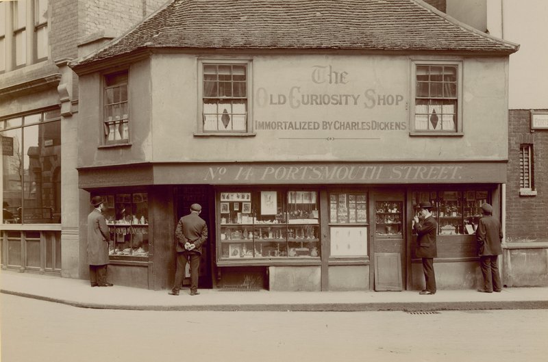 The Old Curiosity Shop, 14 Portsmouth Caddesi, Lincolns Inn Fields, Londra by English Photographer