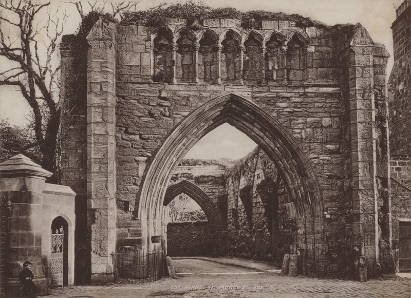 Pends, St Andrews by English Photographer