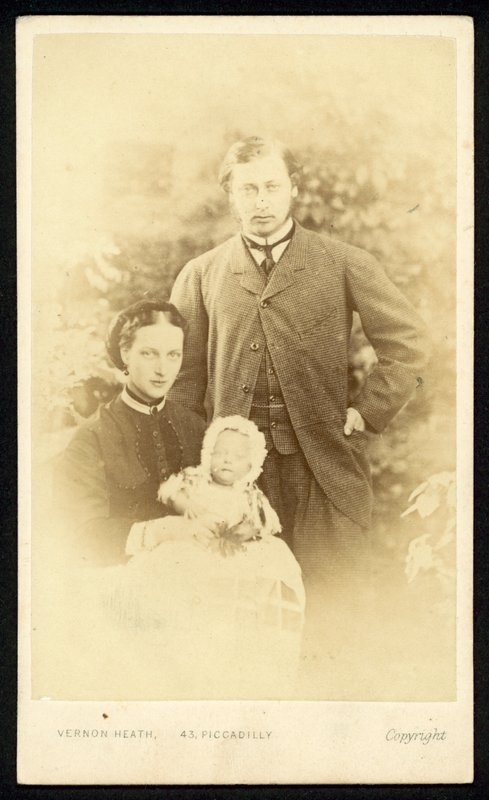 Galler Prensi ve Prensesi ve Prens Albert Victor by English Photographer