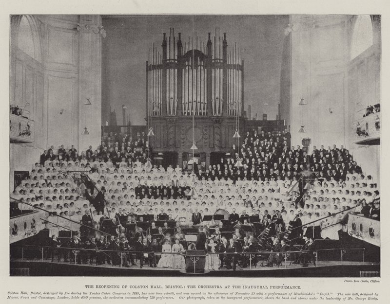Colston Hall, Bristol, Orkestranın Açılış Performansında Yeniden Açılışı by English Photographer