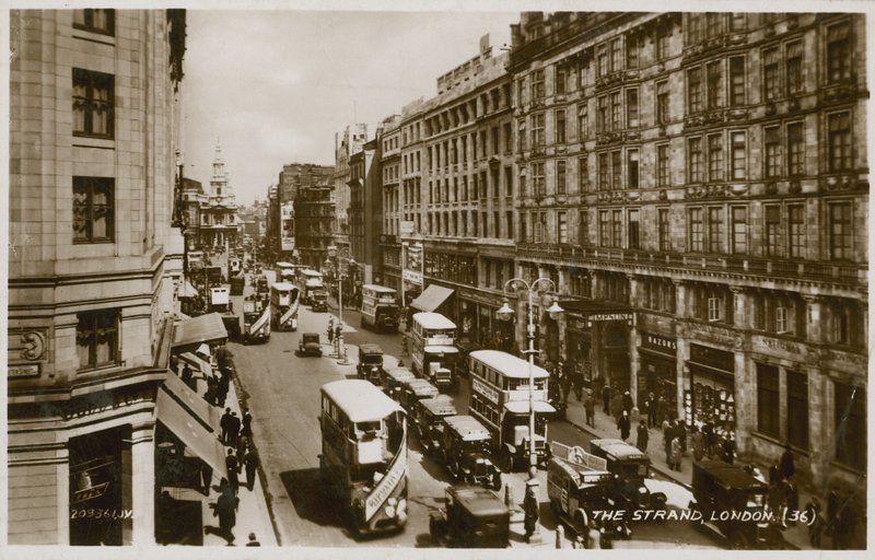 Strand, Londra by English Photographer