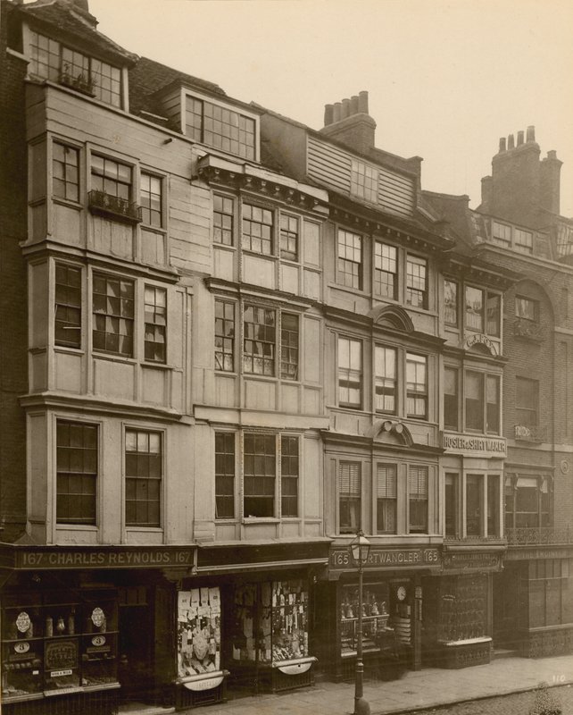 Strand, Londra; 163-167 Strand içeren güney tarafı by English Photographer