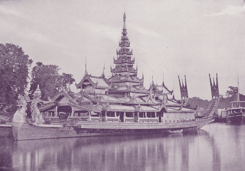 Merhum Burma Kralı Yaldızlı Mavna by English Photographer