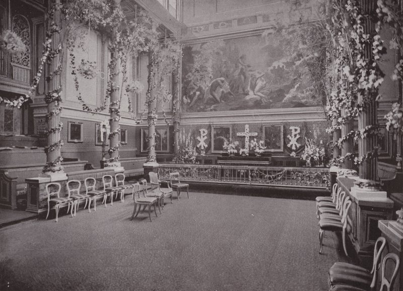 Geç Kraliçe Victorias Özel Şapeli, Buckingham Sarayı by English Photographer