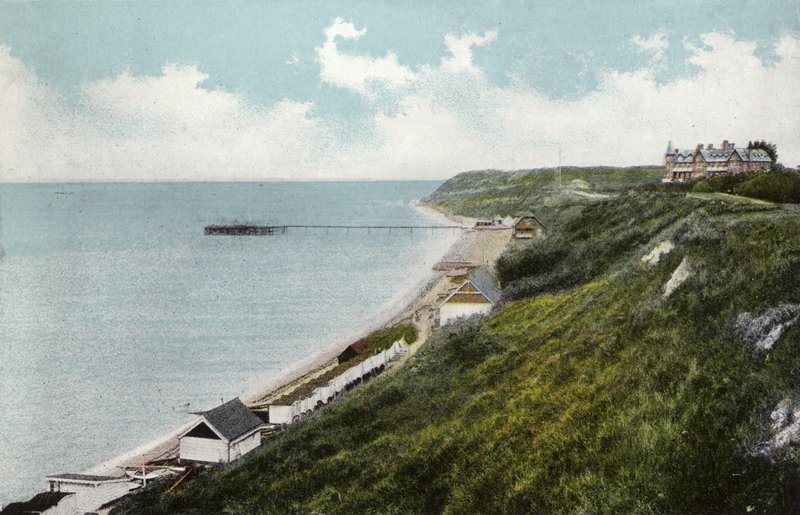 Totland Körfezi by English Photographer