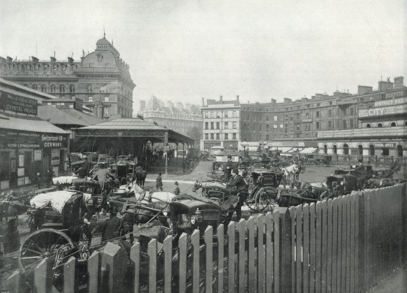Victoria İstasyonu, İstasyon Bahçesinin Genel Görünümü (s/b fotoğraf) by English Photographer