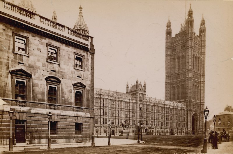 Parlamento Evleri Victoria Kulesi by English Photographer