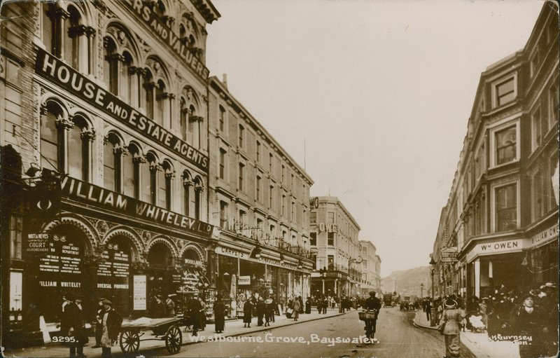 Westbourne Grove, Bayswater, Londra by English Photographer