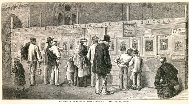 St Benets Misyon Salonu ve Okulları önünde istifleme, Stepney by English School