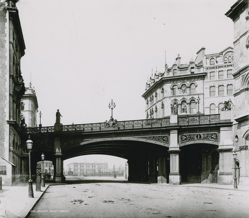 Holborn Viyadüğü; fotoğraf by English School