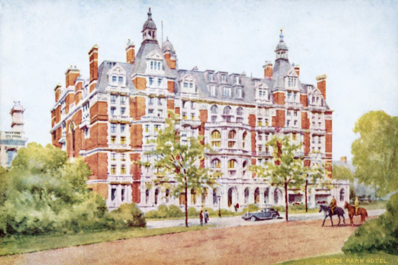 Hyde Park Hotel, Londra (renkli taş) by English School