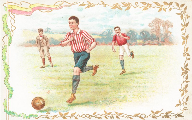 Futbol oynayan erkeklerle kartpostal by English School