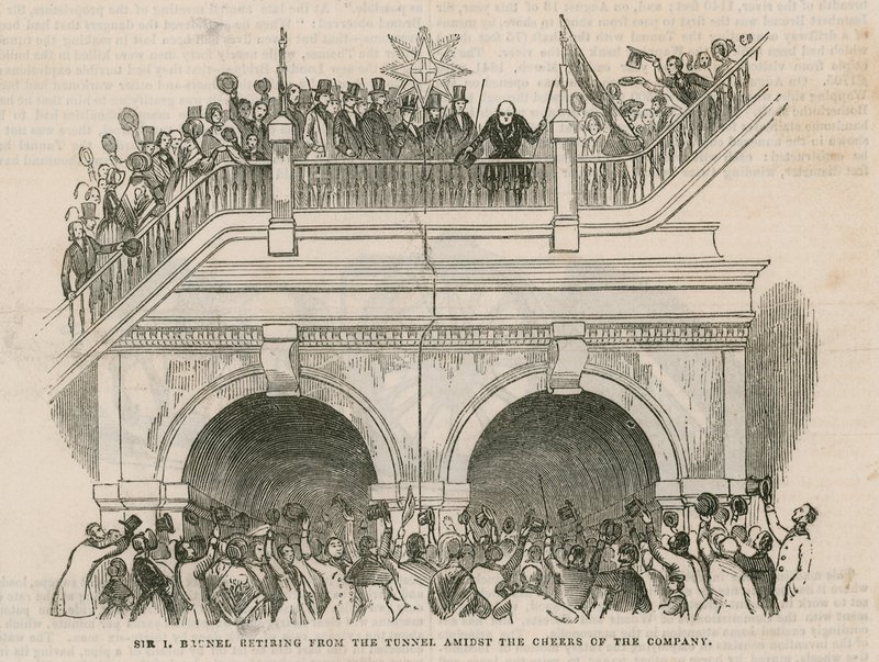 Sir Isambard Brunel, şirketin alkışları arasında tünelden inerken by English School