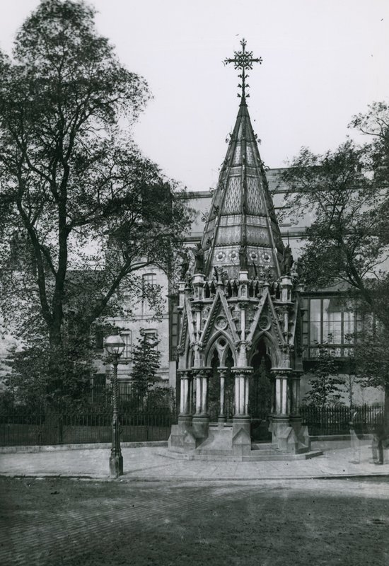 Buxton Memorial İçme Çeşmesi, St Margarets Westminster by English School
