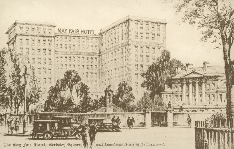 May Fair Hotel, Berkeley Meydanı (taş) by English School