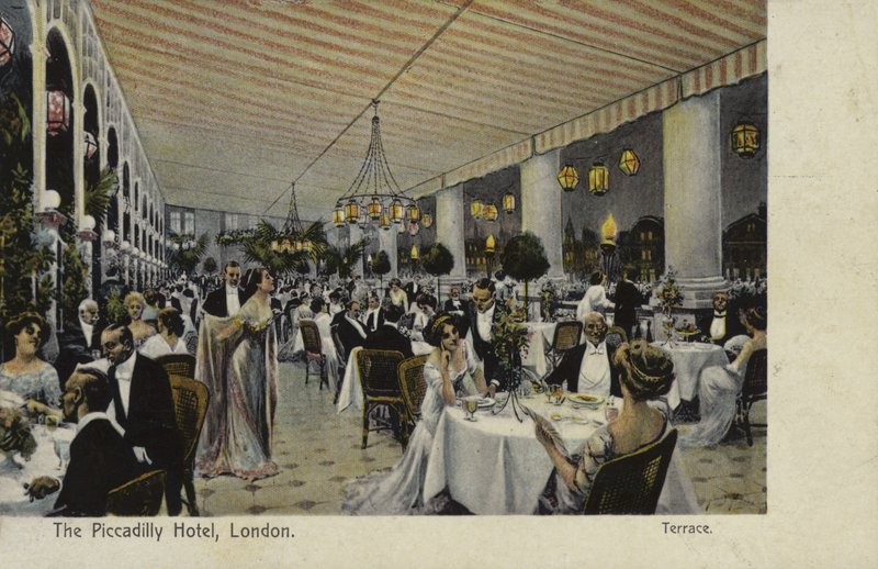 Piccadilly Oteli, Londra by English School