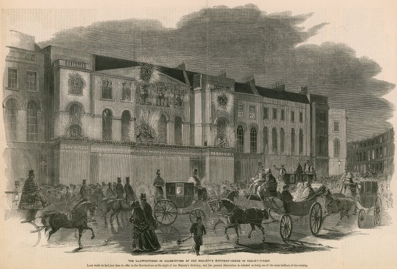 Majestelerinin doğum günü kutlamalarındaki aydınlatmalar - Londra, Regent Caddesi