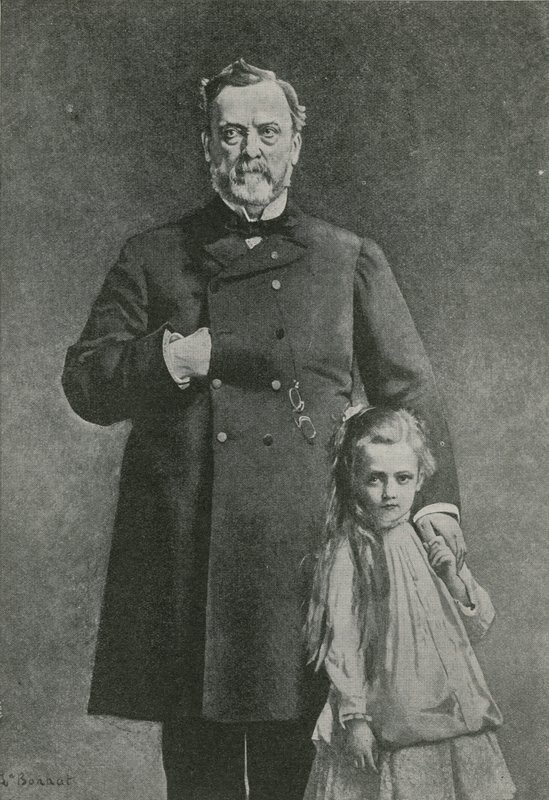 Onu yöneten küçük çocuk by English School
