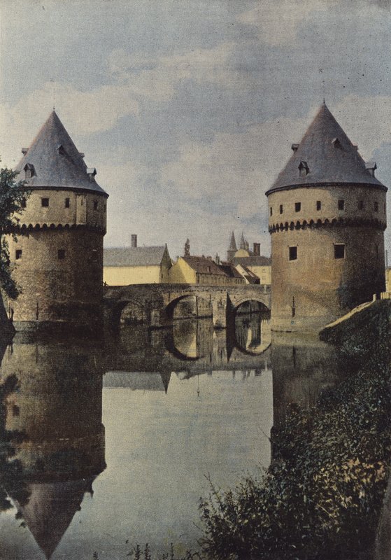 Kortrijk, Towers De Broel by European Photographer