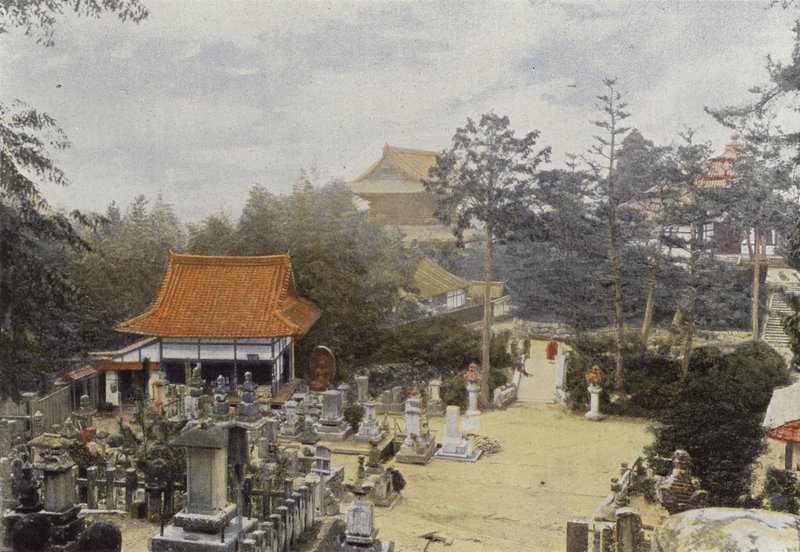 Kioto'daki Kurodani Mezarlığı, Heykel Mezarları by European Photographer